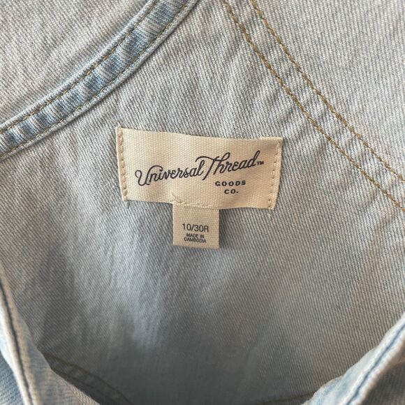 Universal Thread Light Wash Denim Long Overalls size 10 - Picture 5 of 7